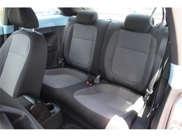 VOLKSWAGEN VOLKSWAGEN The BEETLE 2013