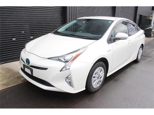 TOYOTA PRIUS 4WD 2018