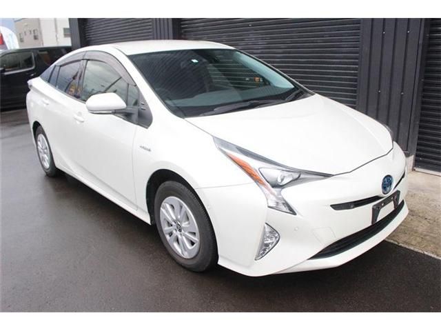 TOYOTA PRIUS 4WD 2018
