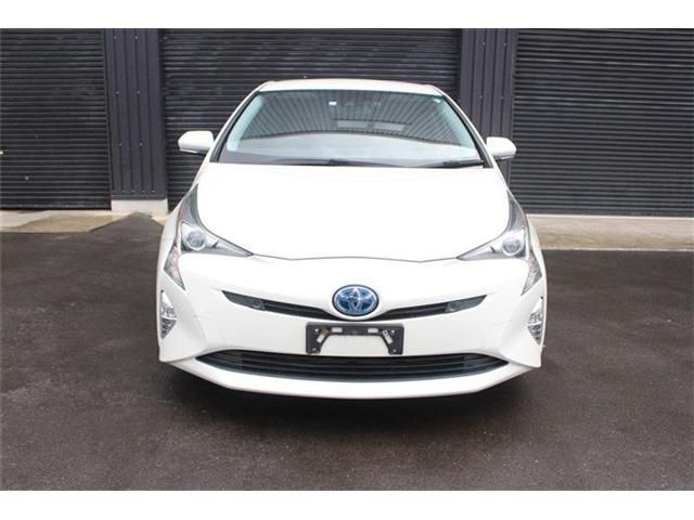 TOYOTA PRIUS 4WD 2018