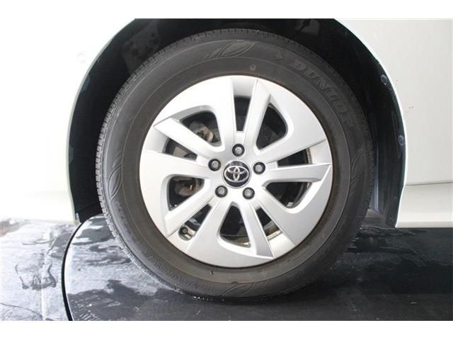 TOYOTA PRIUS 4WD 2018