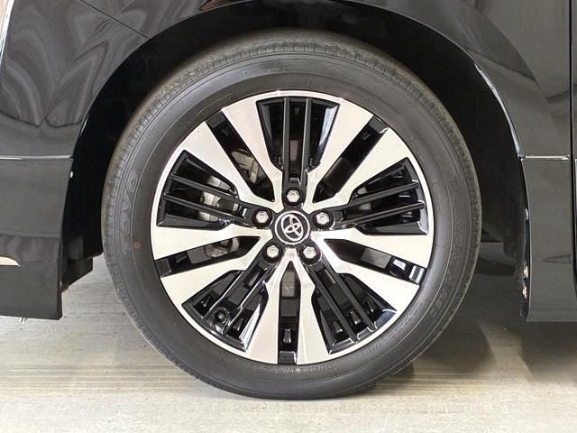 TOYOTA VELLFIRE 2018