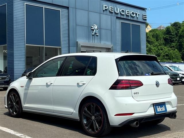 VOLKSWAGEN VOLKSWAGEN GOLF GTI 2018