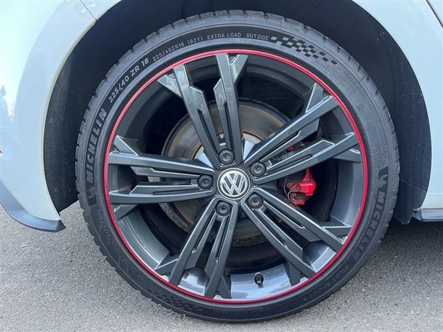 VOLKSWAGEN VOLKSWAGEN GOLF GTI 2018