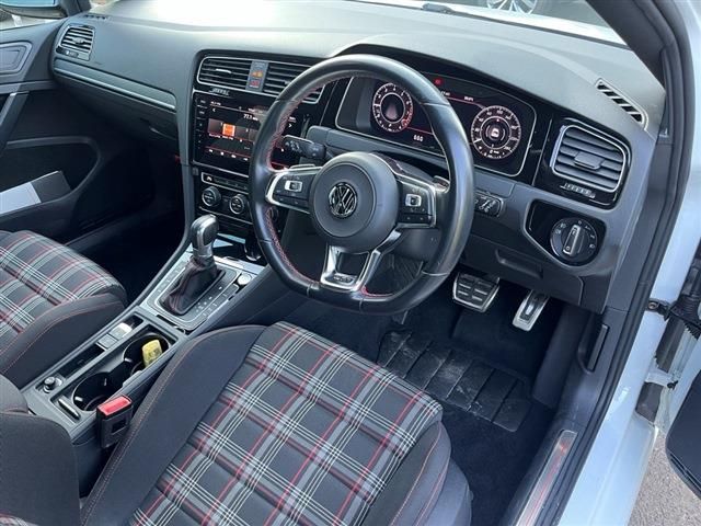 VOLKSWAGEN VOLKSWAGEN GOLF GTI 2018