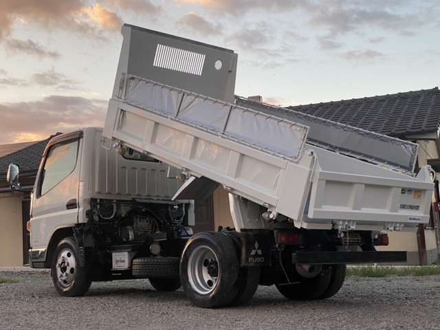 MITSUBISHI CANTER 2016