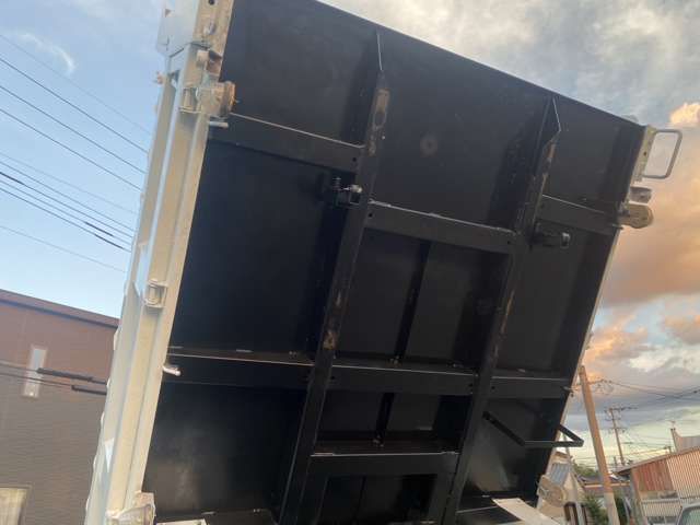 MITSUBISHI CANTER 2016