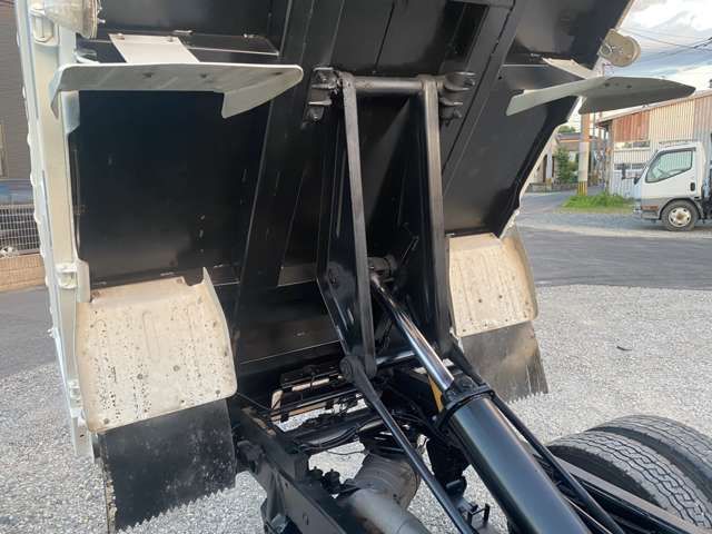 MITSUBISHI CANTER 2016