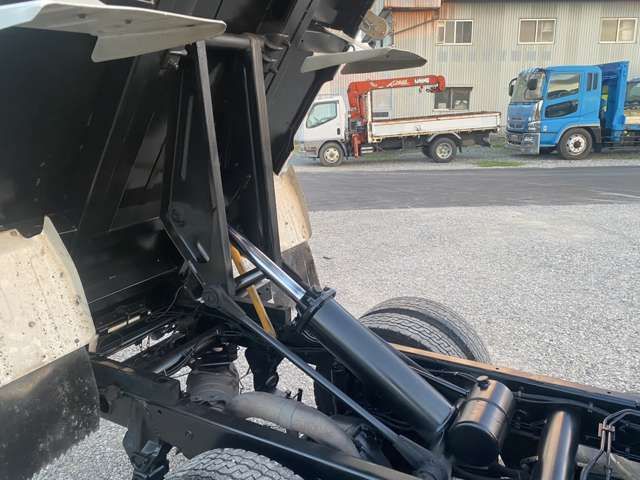 MITSUBISHI CANTER 2016