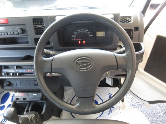 DAIHATSU HIJET truck 2016