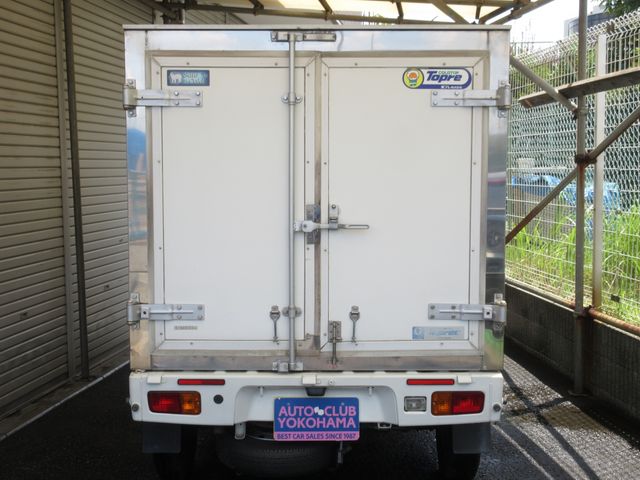 DAIHATSU HIJET truck 2016