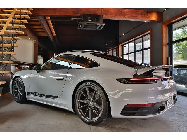 PORSCHE PORSCHE 911 2024