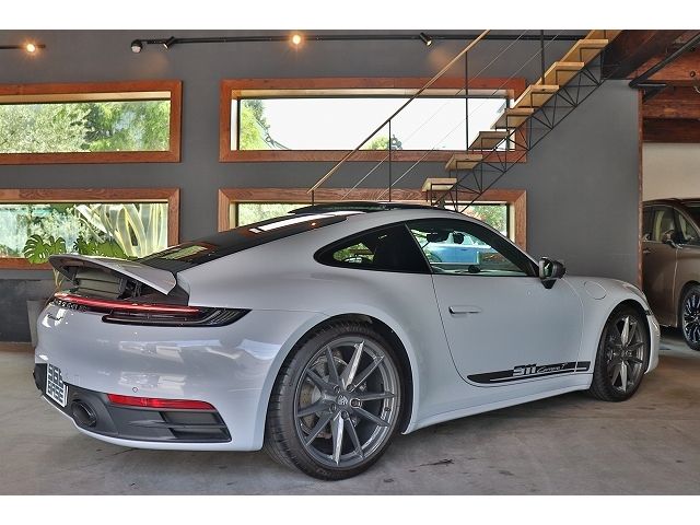 PORSCHE PORSCHE 911 2024