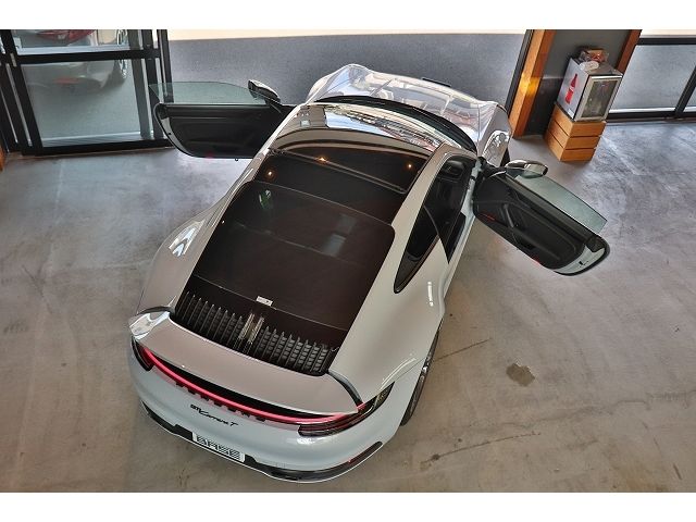 PORSCHE PORSCHE 911 2024