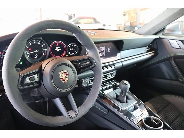 PORSCHE PORSCHE 911 2024