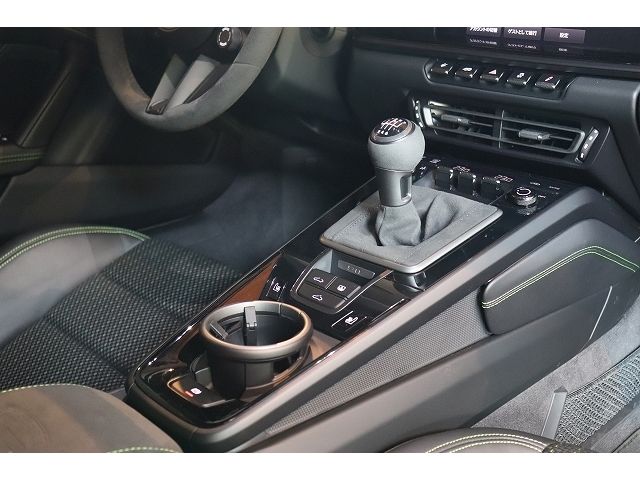 PORSCHE PORSCHE 911 2024