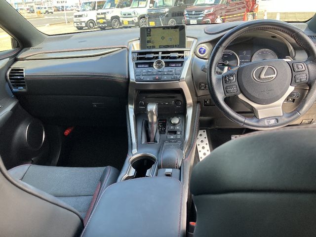 TOYOTA LEXUS NX300h AWD 2016