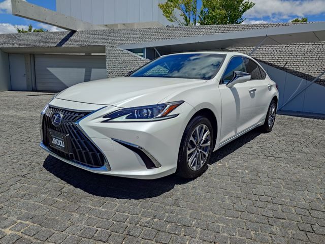 TOYOTA LEXUS ES300h 2022 
