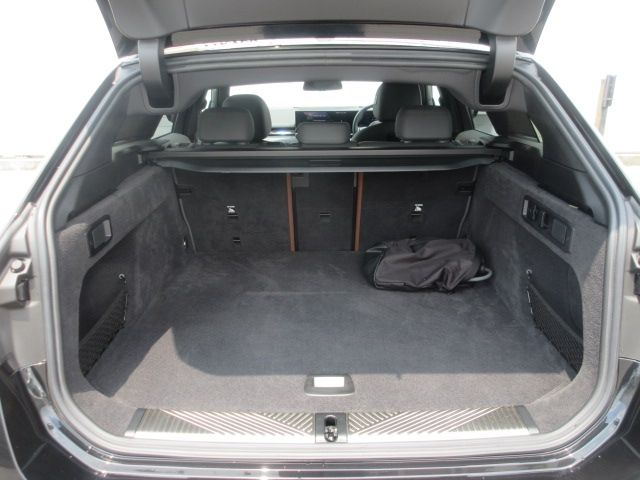 BMW BMW i5 touring 2024