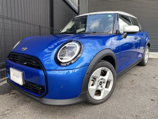 BMW MINI COOPER 5DOOR 2024