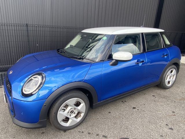 BMW MINI COOPER 5DOOR 2024