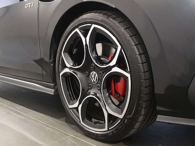 VOLKSWAGEN VOLKSWAGEN GOLF GTI 2025
