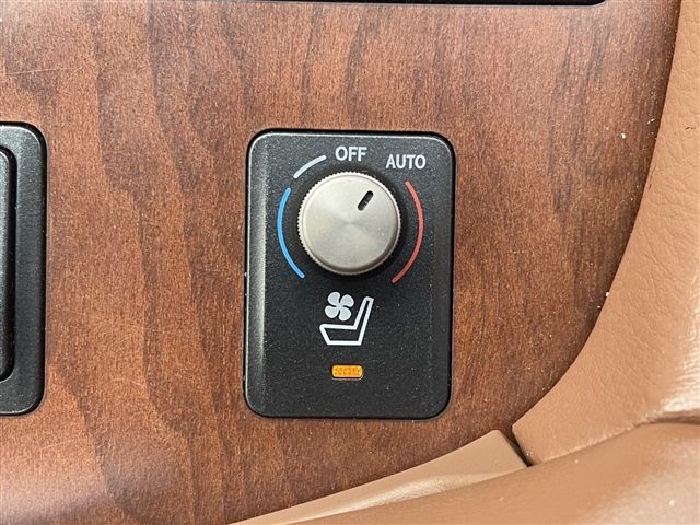 TOYOTA LEXUS LS600h 2014