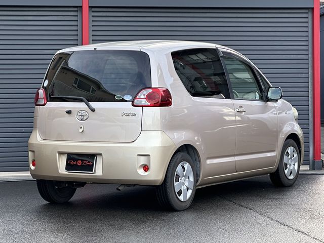 TOYOTA PORTE 2011