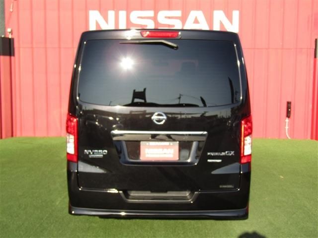 NISSAN NV350 CARAVAN 2020
