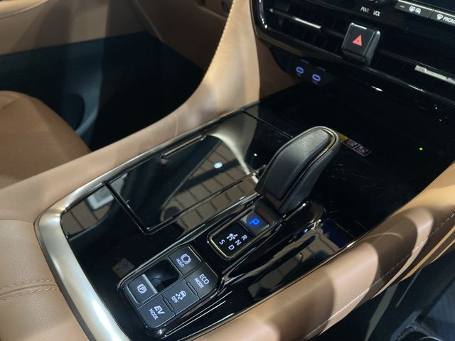 TOYOTA VELLFIRE  HYBRID 4WD 2024