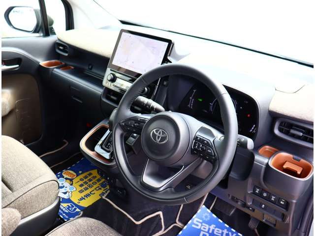 TOYOTA SIENTA HYBRID 2024