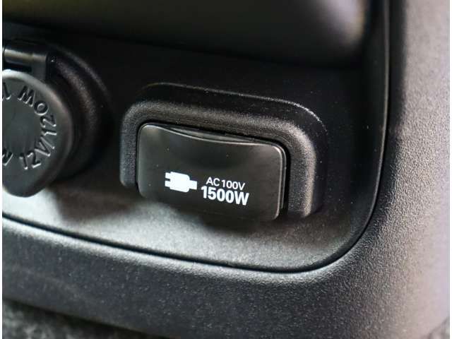 TOYOTA SIENTA HYBRID 2024