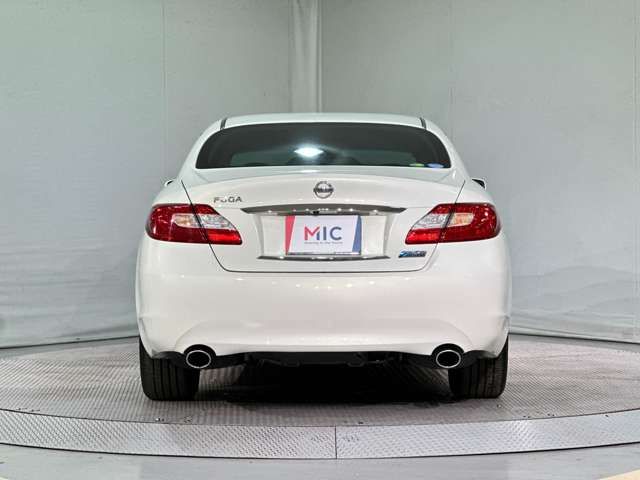 NISSAN FUGA HYBRID 2013