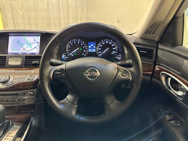 NISSAN FUGA HYBRID 2013