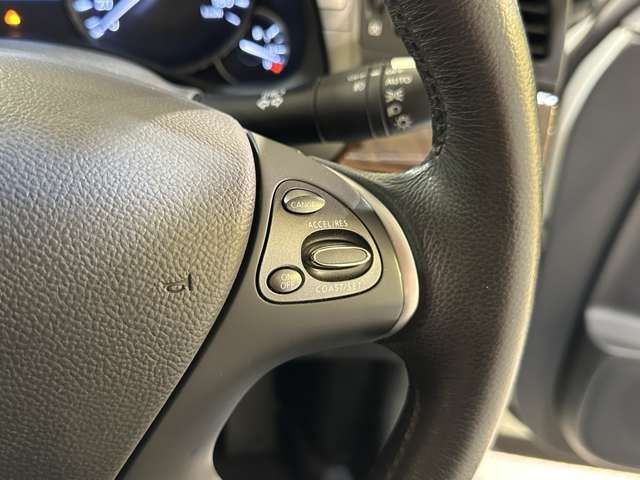 NISSAN FUGA HYBRID 2013