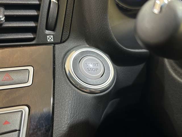 NISSAN FUGA HYBRID 2013