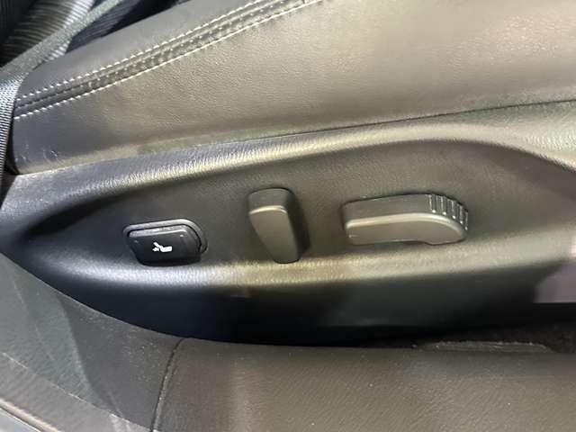 NISSAN FUGA HYBRID 2013