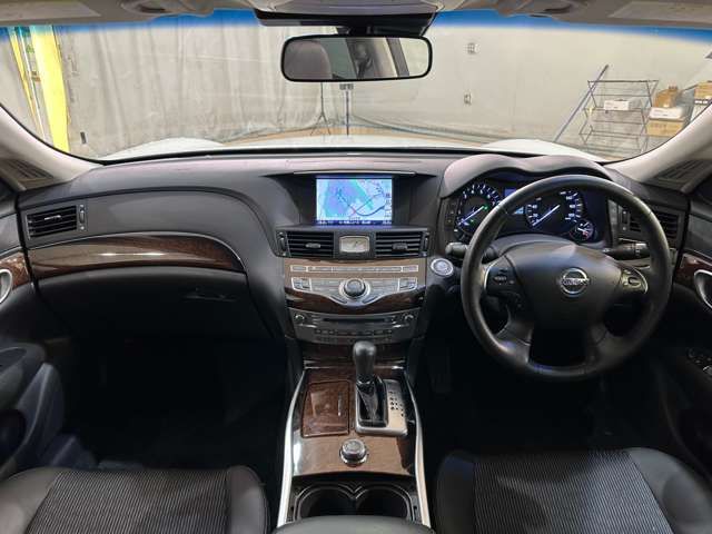 NISSAN FUGA HYBRID 2013