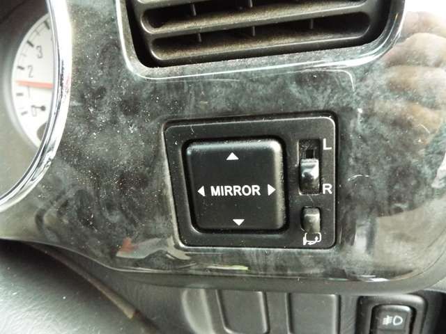 DAIHATSU MIRA GINO 2003