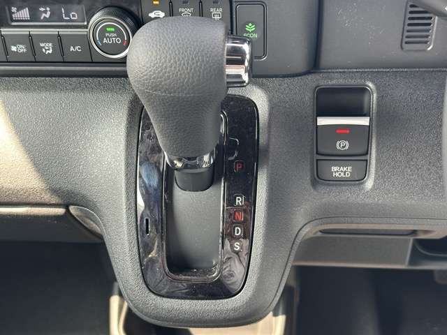 HONDA N BOX CUSTOM 2025