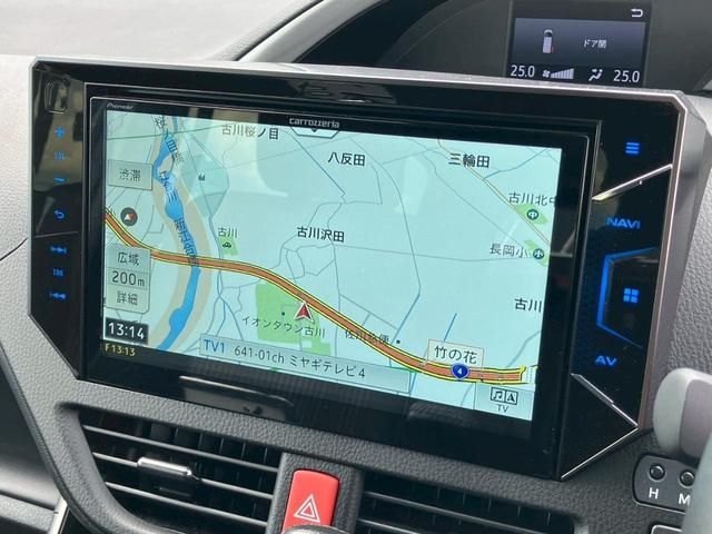 TOYOTA VOXY 4WD 2019