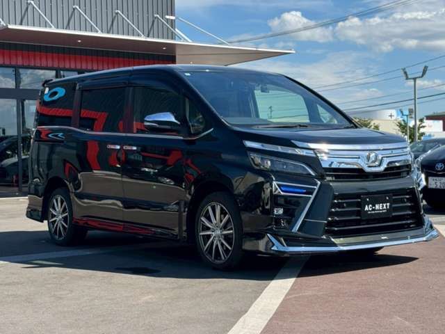 TOYOTA VOXY 4WD 2019