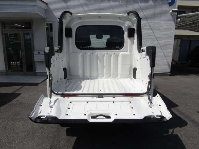 DAIHATSU HIJET deckvan 4WD 2023