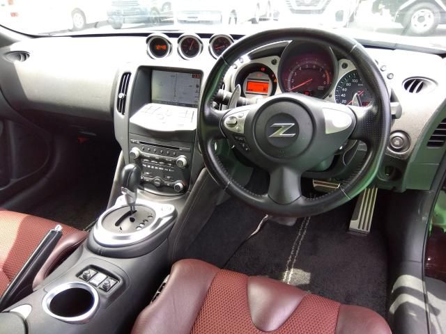 NISSAN FAIRLADY Z roadstar 2010