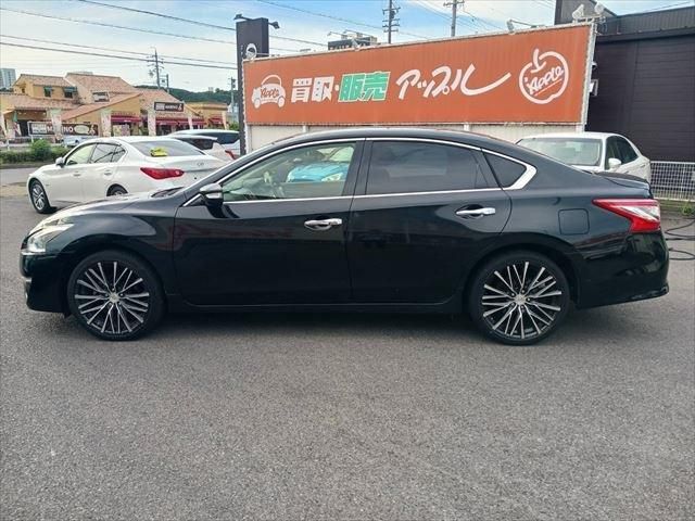 NISSAN TEANA 2015