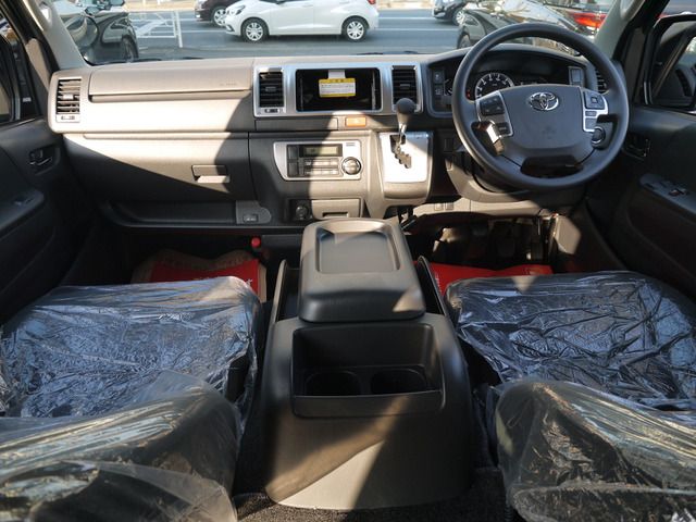 TOYOTA HIACE van 2WD 2025