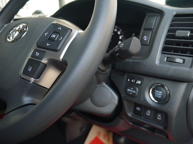 TOYOTA HIACE van 2WD 2025