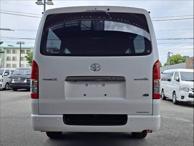 TOYOTA HIACE van 4WD 2025