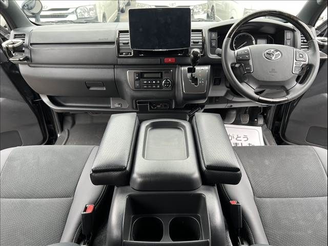 TOYOTA HIACE van 2WD 2024