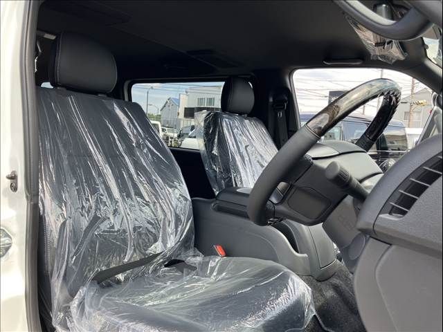 TOYOTA HIACE van 2WD 2025